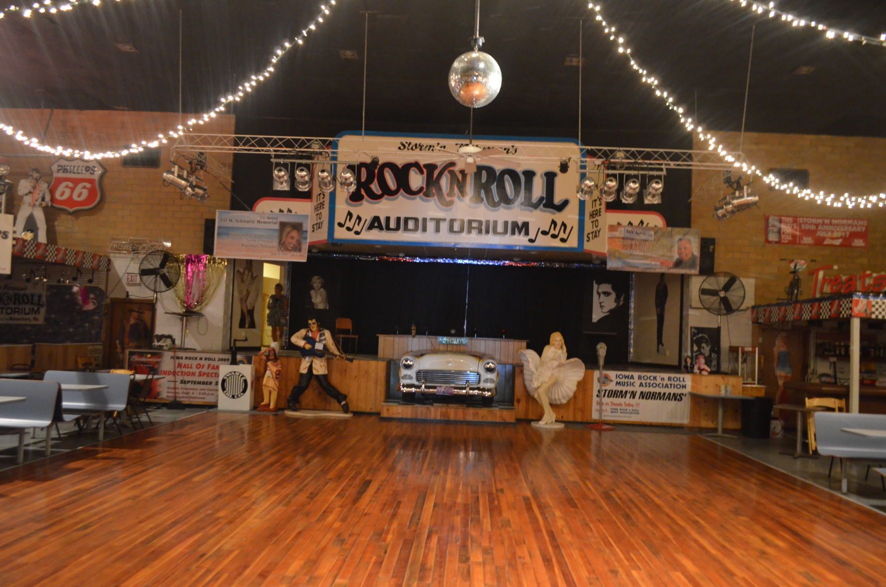 Storm'n Norman's Dance Floor